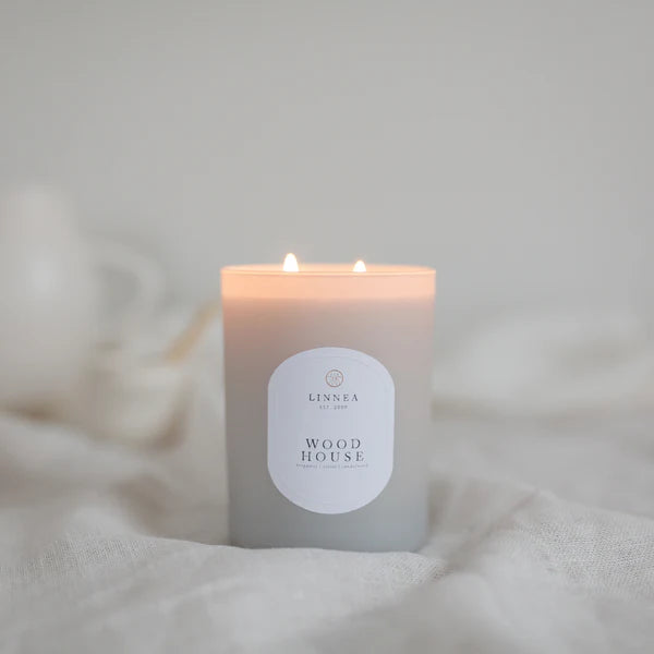 Wood House 2 wick Candle