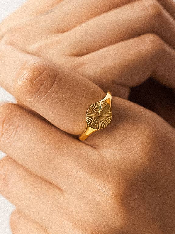 Mateo Signet Ring