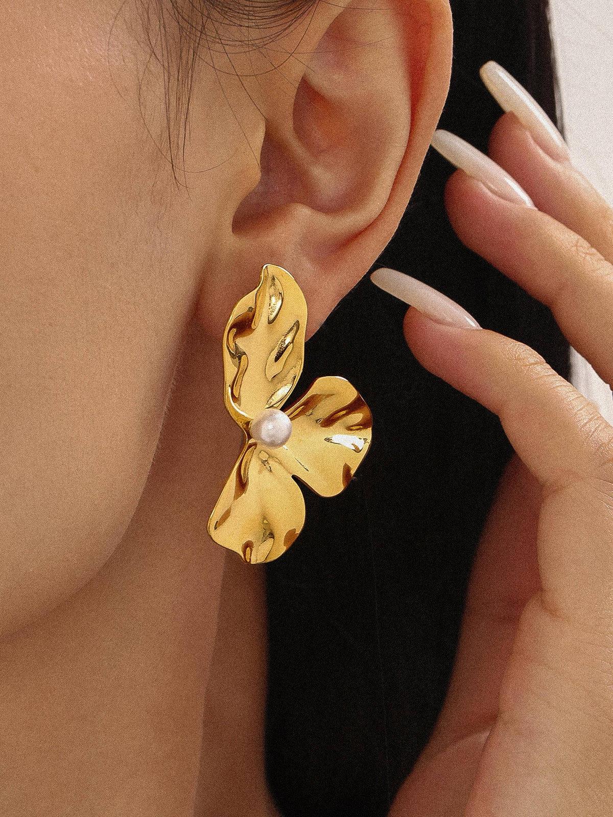 Vintessa Flower Pearl Earrings