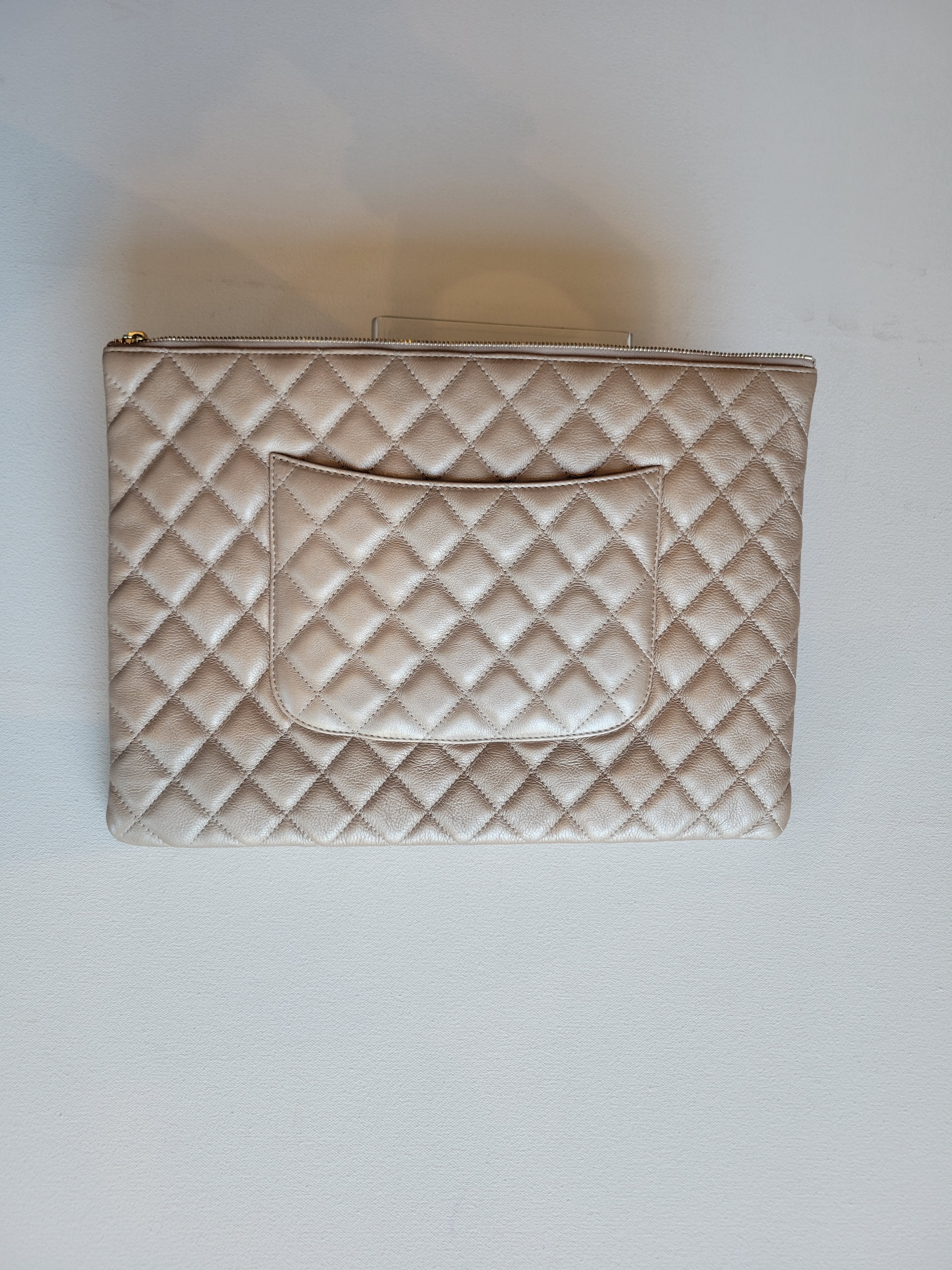 Chanel Reissue Gold O Case